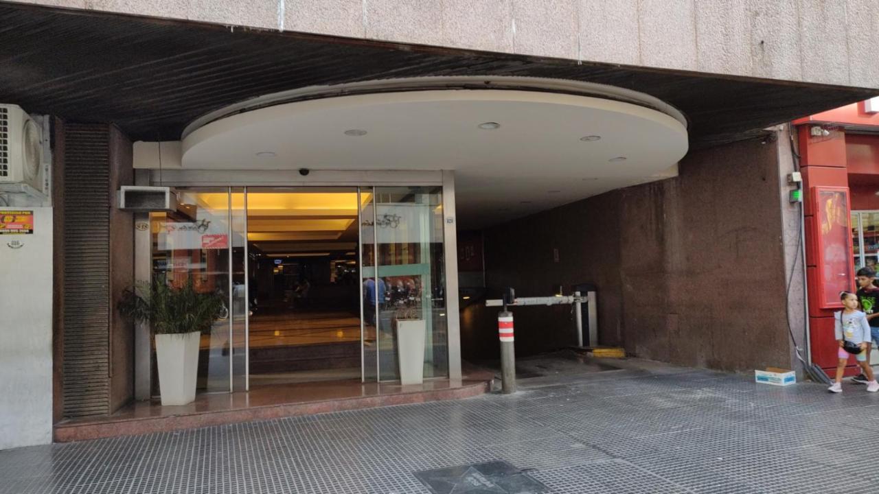 Appartamento Depto. Corrientes 820, A Metros Del Obelisco Buenos Aires Esterno foto